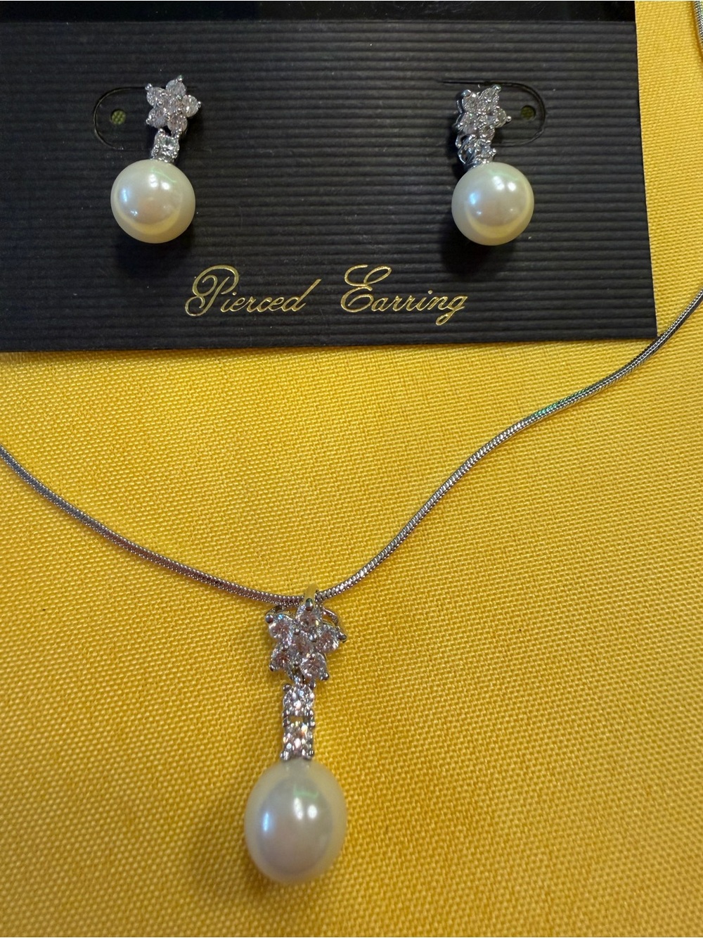 Park Lane Pearl & Sparkling Floral Necklace and Earring Set
